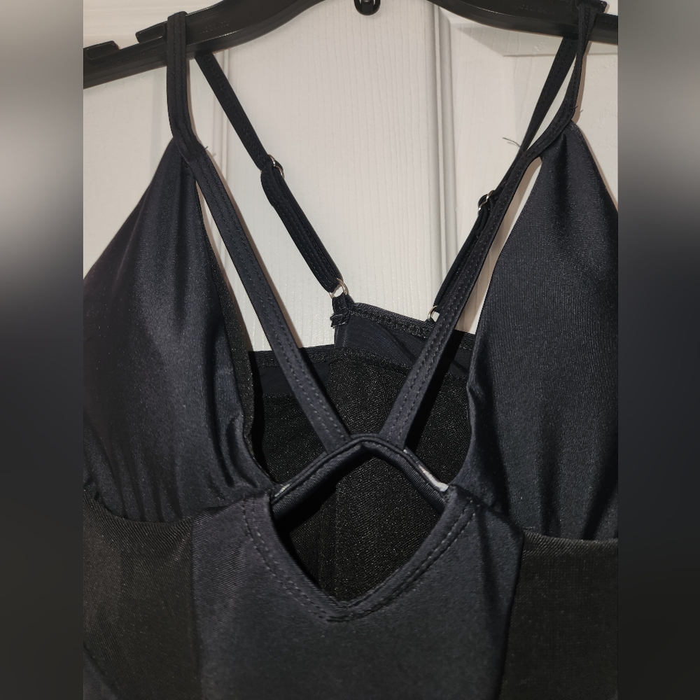 Matte Collection One-piece - Picture 2 of 3